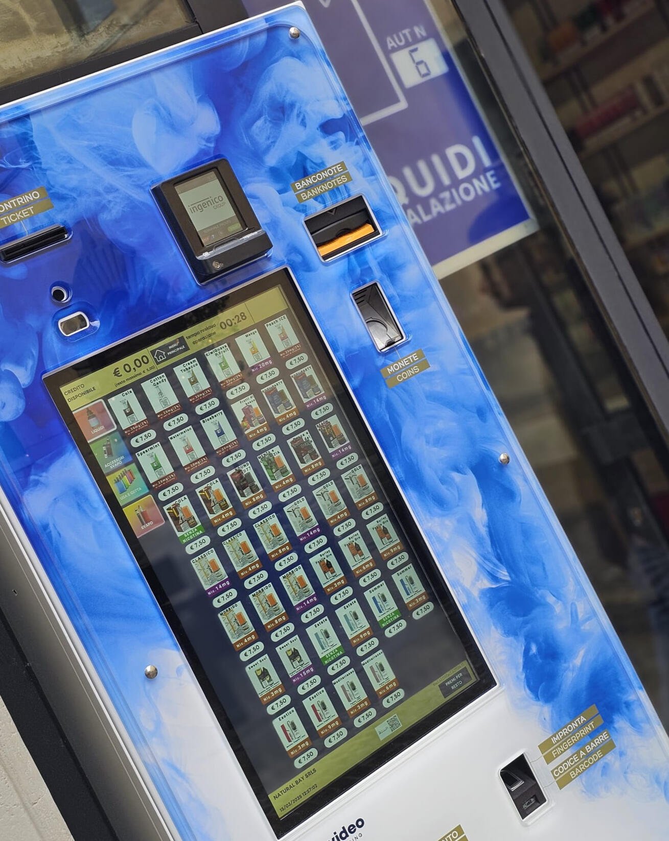 Distributore automatico sigarette elettroniche a Città di Castello Emporio Vapori